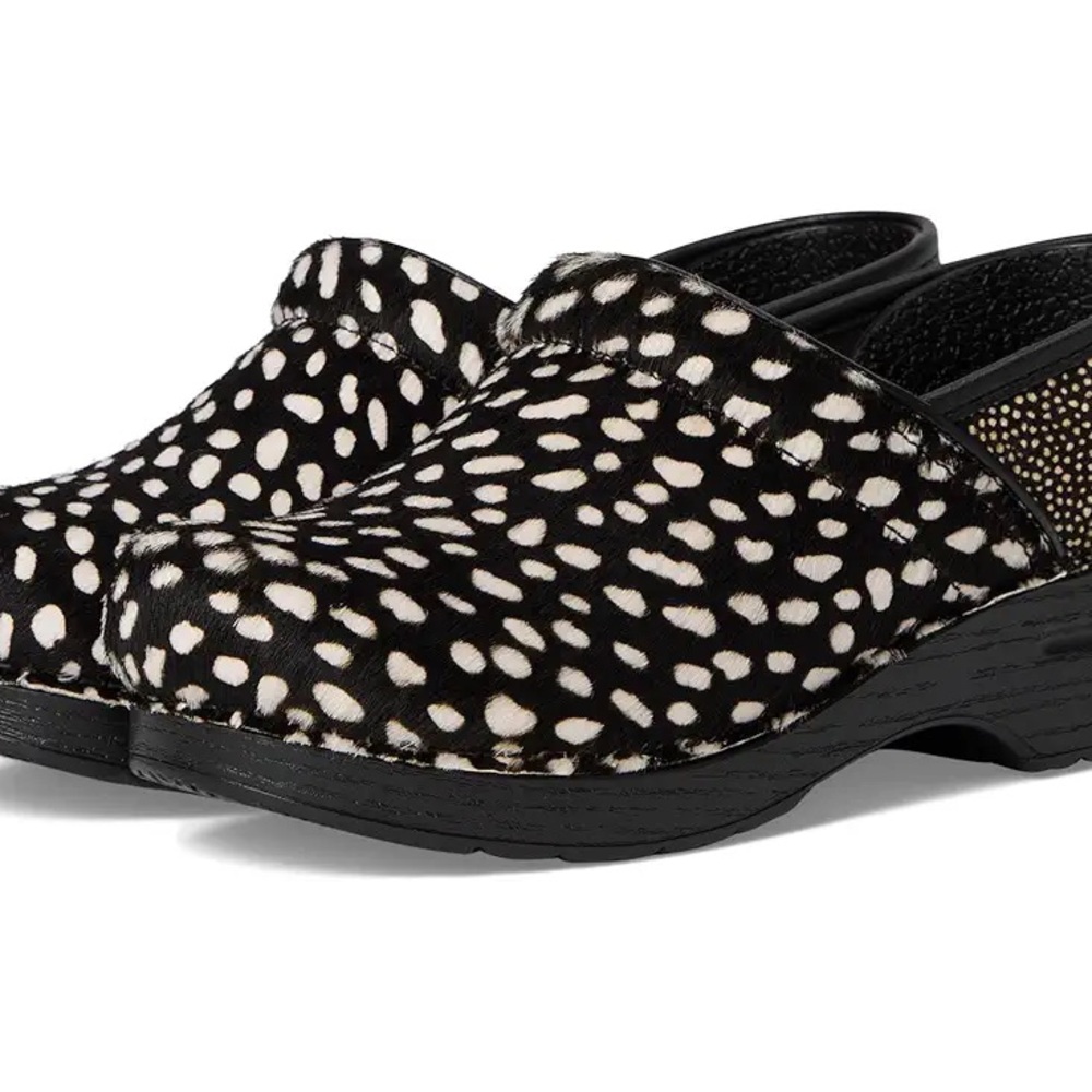 Dansko XP Black and Cream Women's Clogs, 39 new